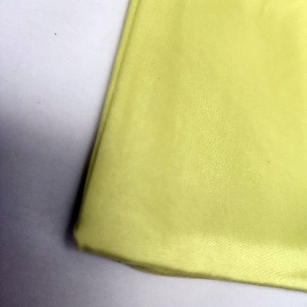 Premium Silks 36 " (Yellow) by Magic by Gosh